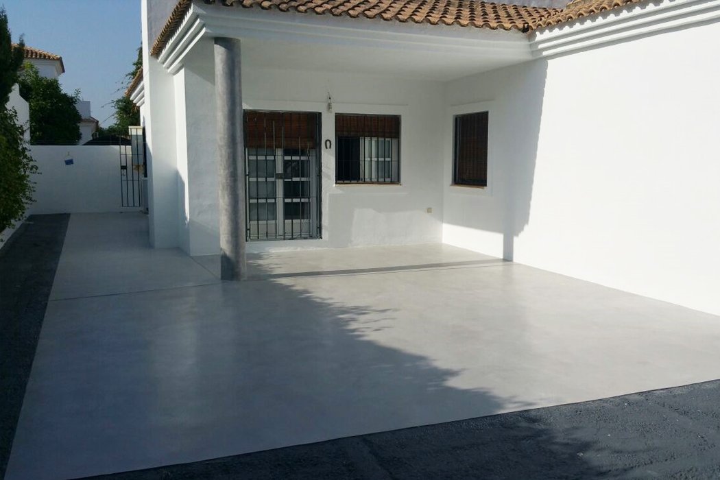 Recent microcementproject - buitenruimte