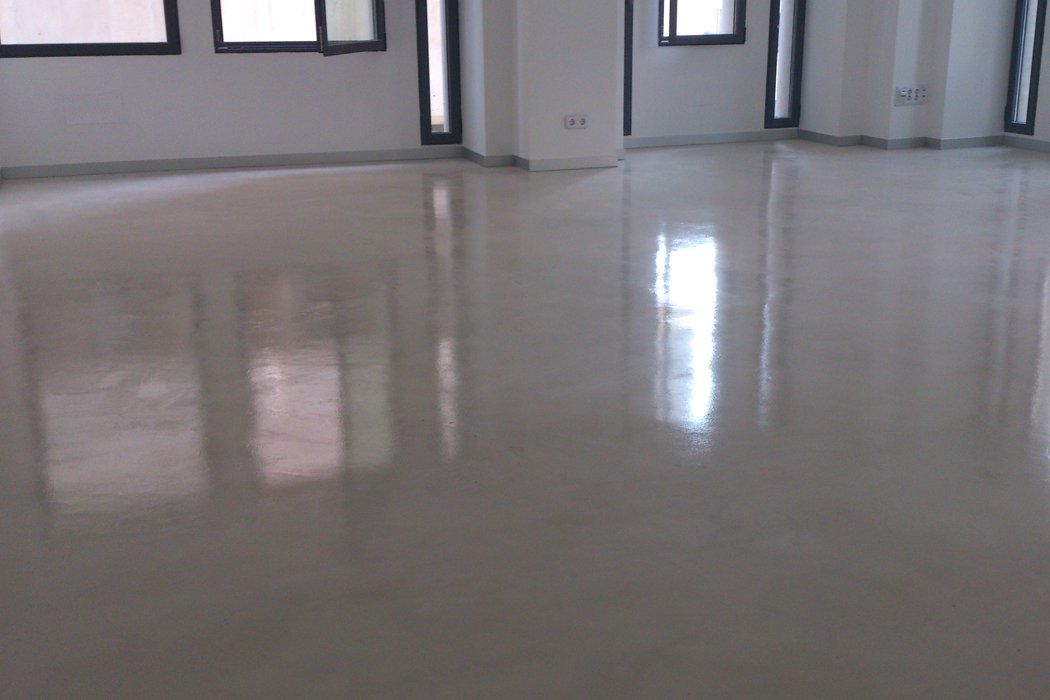 Recent microcementproject - moderne vloer